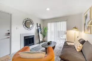 11715 S Glen Dr, Houston, TX 77099 - Photo 5