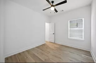 8021 Cora St, Houston, TX 77088 - Photo 15