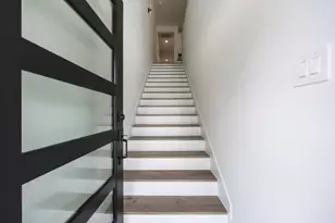 8021 Cora St, Houston, TX 77088 - Photo 9