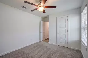 1130 Desert Willow Dr, Rosharon, TX 77583 - Photo 9