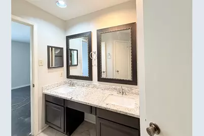 2411 Gunston Ct, Sugar Land, TX 77478 - Photo 13