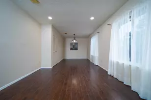 2411 Gunston Ct, Sugar Land, TX 77478 - Photo 9