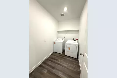 4308 Wallace Falls Lane, Conroe, TX 77303 - Photo 13