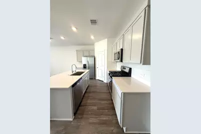 4308 Wallace Falls Lane, Conroe, TX 77303 - Photo 3