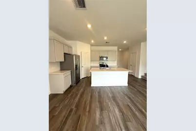 4308 Wallace Falls Lane, Conroe, TX 77303 - Photo 5