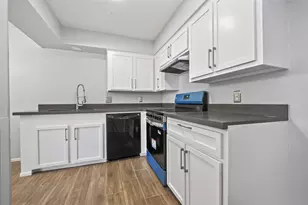 7714 Renwick Dr, Houston, TX 77081 - Photo 17