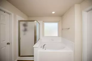 4609 Buescher Ct, Pearland, TX 77584 - Photo 23