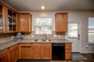 4609 Buescher Ct, Pearland, TX 77584 - Photo 15