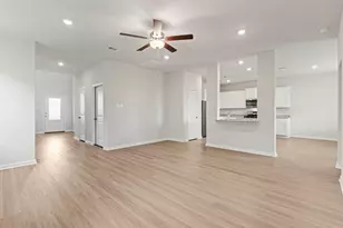 8819 New Jade Dr, Iowa Colony, TX 77583 - Photo 9