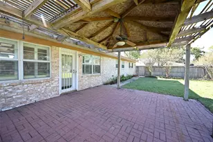 9238 Stroud Dr, Houston, TX 77036 - Photo 29