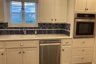 9238 Stroud Dr, Houston, TX 77036 - Photo 11