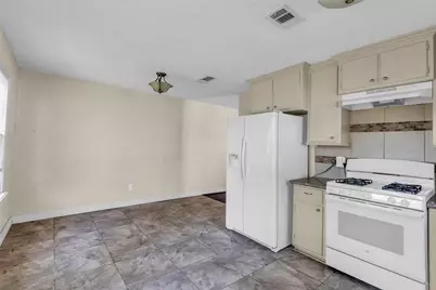 131 E 31st 1/2 Street, Houston, TX 77018 - Photo 1