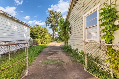 131 E 31st 1/2 Street, Houston, TX 77018 - Photo 19