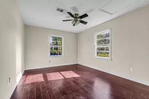 131 E 31st 1/2 St, Houston, TX 77018 - Photo 11