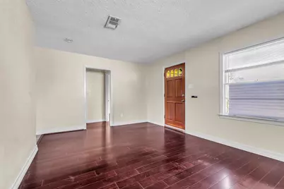 131 E 31st 1/2 Street, Houston, TX 77018 - Photo 5