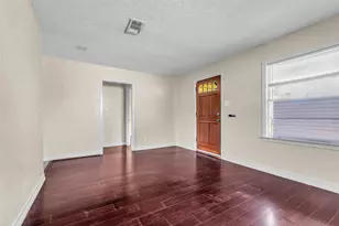 131 E 31st 1/2 St, Houston, TX 77018 - Photo 5
