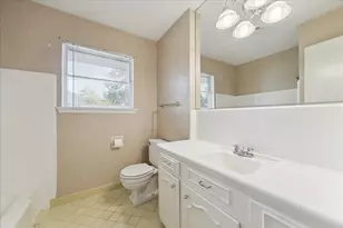 5422 Spellman Rd, Houston, TX 77096 - Photo 9