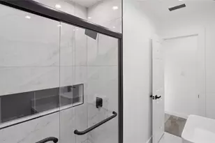 4516 Werner St, Houston, TX 77022 - Photo 21