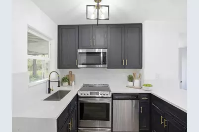 4516 Werner Street, Houston, TX 77022 - Photo 3