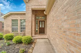 2205 Zavalla Dr, Deer Park, TX 77536 - Photo 3