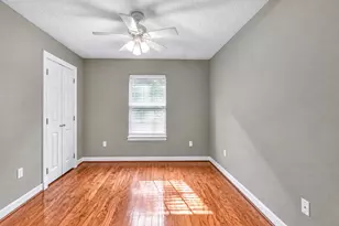531 Jimmy Phillips Blvd, Angleton, TX 77515 - Photo 13