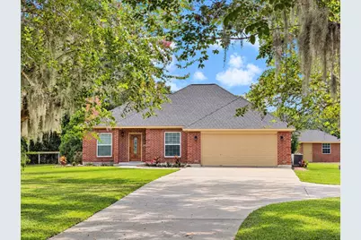 531 Jimmy Phillips Boulevard, Angleton, TX 77515 - Photo 1