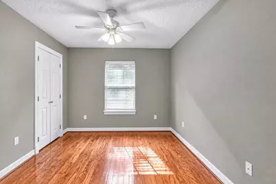 531 Jimmy Phillips Boulevard, Angleton, TX 77515 - Photo 13