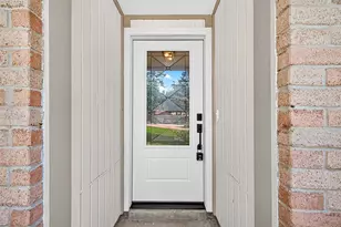 61 W Wavy Oak Cir, The Woodlands, TX 77381 - Photo 5