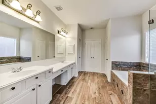 522 Cedar Point Dr, League City, TX 77573 - Photo 29