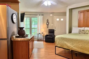 1311 Antoine Dr, Houston, TX 77055 - Photo 9