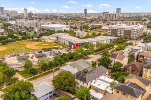 310 W Bell St, Houston, TX 77019 - Photo 43