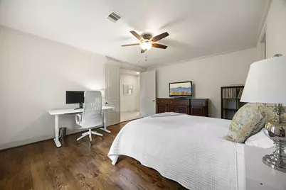 310 W Bell Street, Houston, TX 77019 - Photo 9