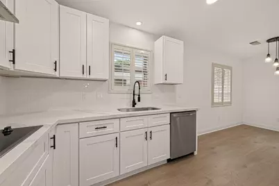 5946 Valkeith Drive, Houston, TX 77096 - Photo 21