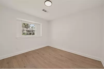 5946 Valkeith Drive, Houston, TX 77096 - Photo 9
