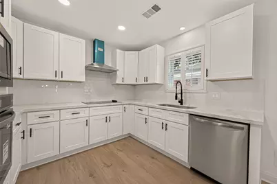 5946 Valkeith Drive, Houston, TX 77096 - Photo 19