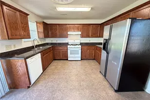 12711 Rio Nueces Ln, Rosharon, TX 77583 - Photo 9