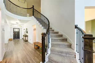 2415 Flowering Brook Ln, Sugar Land, TX 77479 - Photo 7