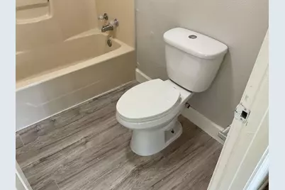 135 Huisache Street, Lake Jackson, TX 77566 - Photo 9