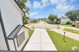 7842 Poitiers Dr, Houston, TX 77071 - Photo 13