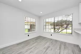 7842 Poitiers Dr, Houston, TX 77071 - Photo 7