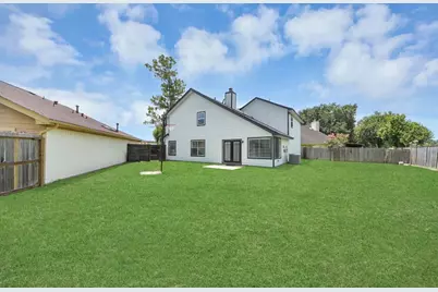 7842 Poitiers Drive, Houston, TX 77071 - Photo 23