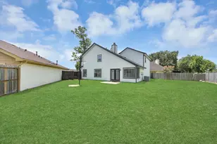 7842 Poitiers Dr, Houston, TX 77071 - Photo 23