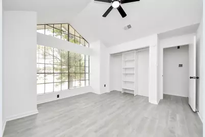 7842 Poitiers Drive, Houston, TX 77071 - Photo 17