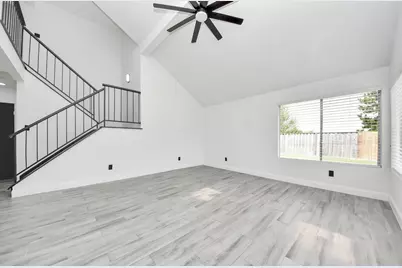 7842 Poitiers Drive, Houston, TX 77071 - Photo 3