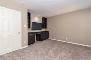 9400 Doliver Dr, Houston, TX 77063 - Photo 23