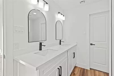 11915 Green Glade Drive, Houston, TX 77099 - Photo 17