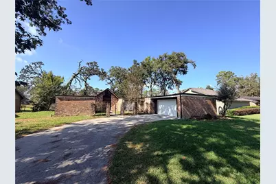 1607 Chestnut Ridge Road, Houston, TX 77339 - Photo 1