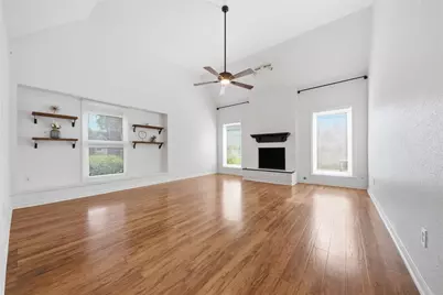518 Rozelle Avenue, Sugar Land, TX 77498 - Photo 5