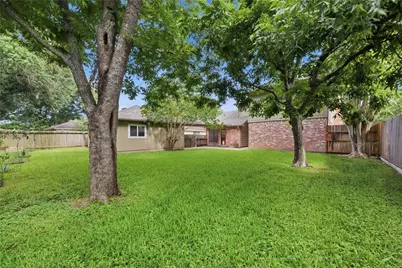 518 Rozelle Avenue, Sugar Land, TX 77498 - Photo 25