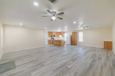 530 6th Street, Sealy, TX 77474 - Photo 5